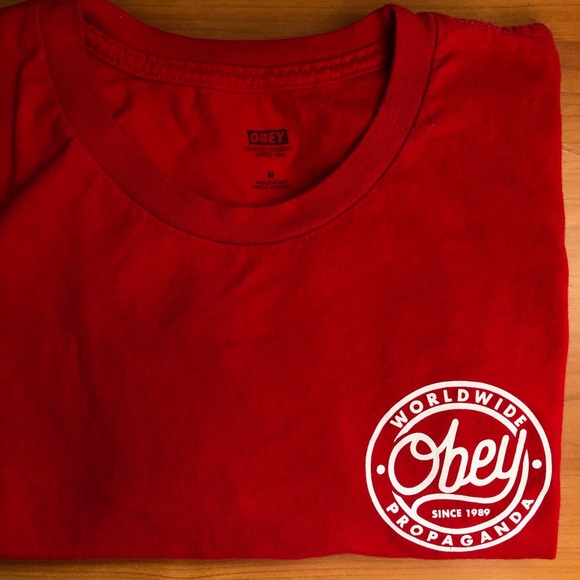 Red Obey Propaganda T-shirt - Picture 1 of 2